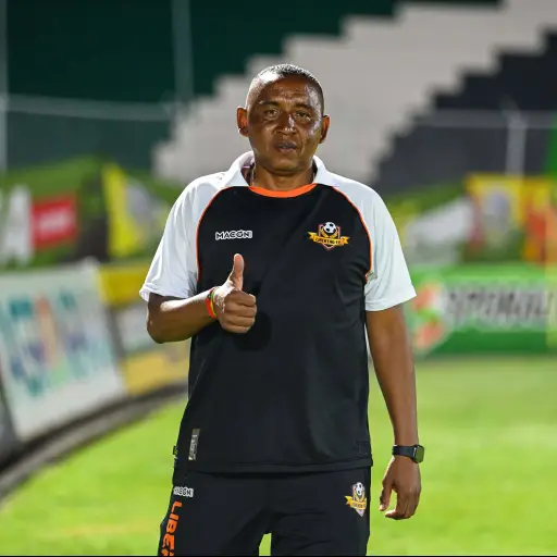Juan Carlos ‘Pechón’ León sería el nuevo entrenador de Delfín SC