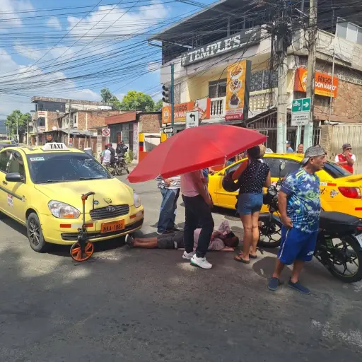Ciclista queda herido en choque con taxi en Portoviejo