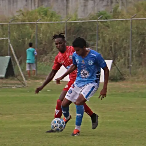 Goleadas y nuevos líderes: Así marcha la tabla de posiciones en el campeonato provincial de Segunda Categoría de Manabí