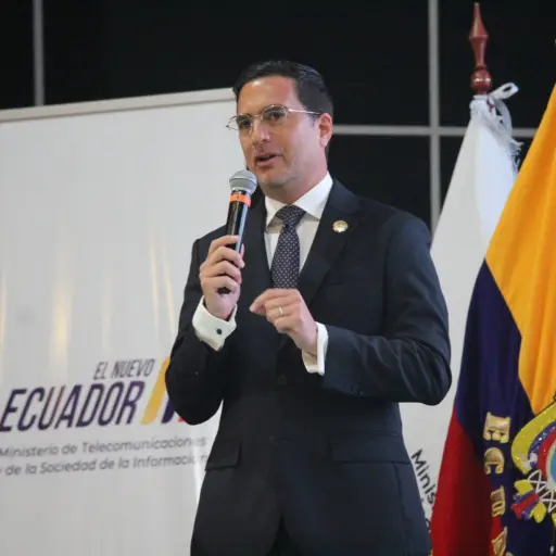 Conozca quién es Roberto Kury, el funcionario que reemplaza a Gabriela Sommerfeld
