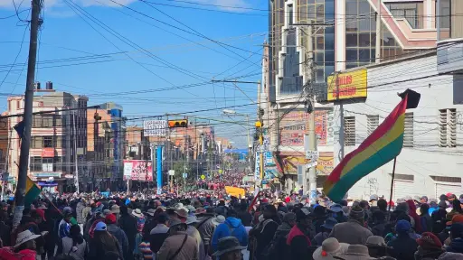 El Gobierno de Bolivia acusa a Evo Morales de enviar autobuses a La Paz para “generar violencia y caos”
