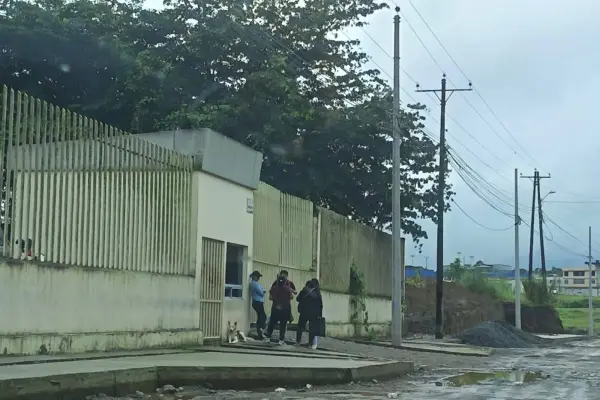 Los familiares de Kevin Castañeda acudieron al Centro Forense. ,Diario Centro