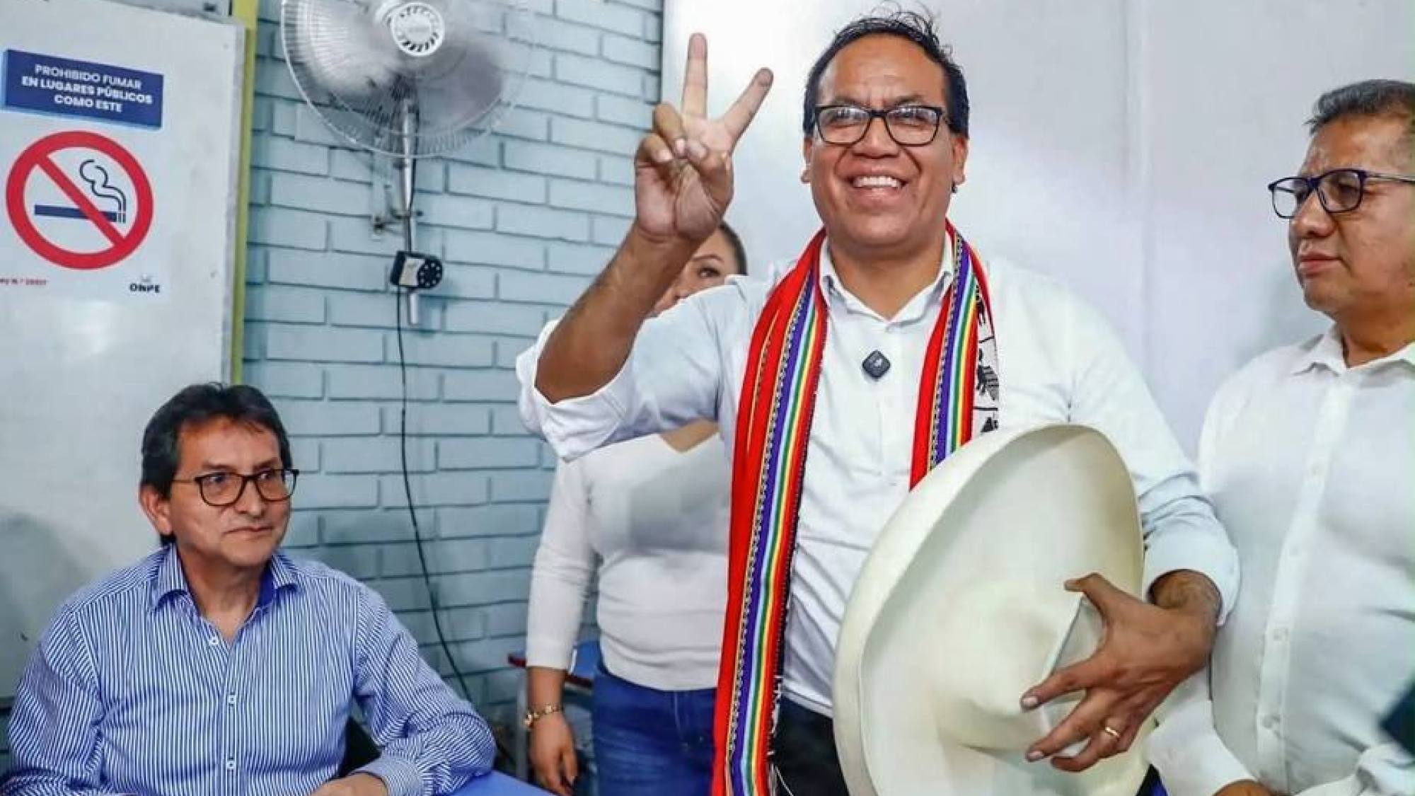 Roberto Sánchez rebasa a Keiko Fujimori en las elecciones pr