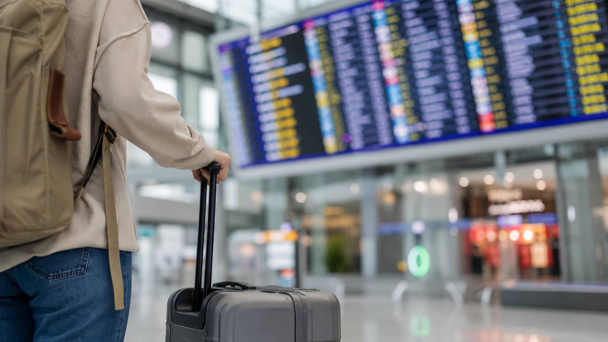 Jóvenes ecuatorianos podrán acceder a 100 visas temporales p