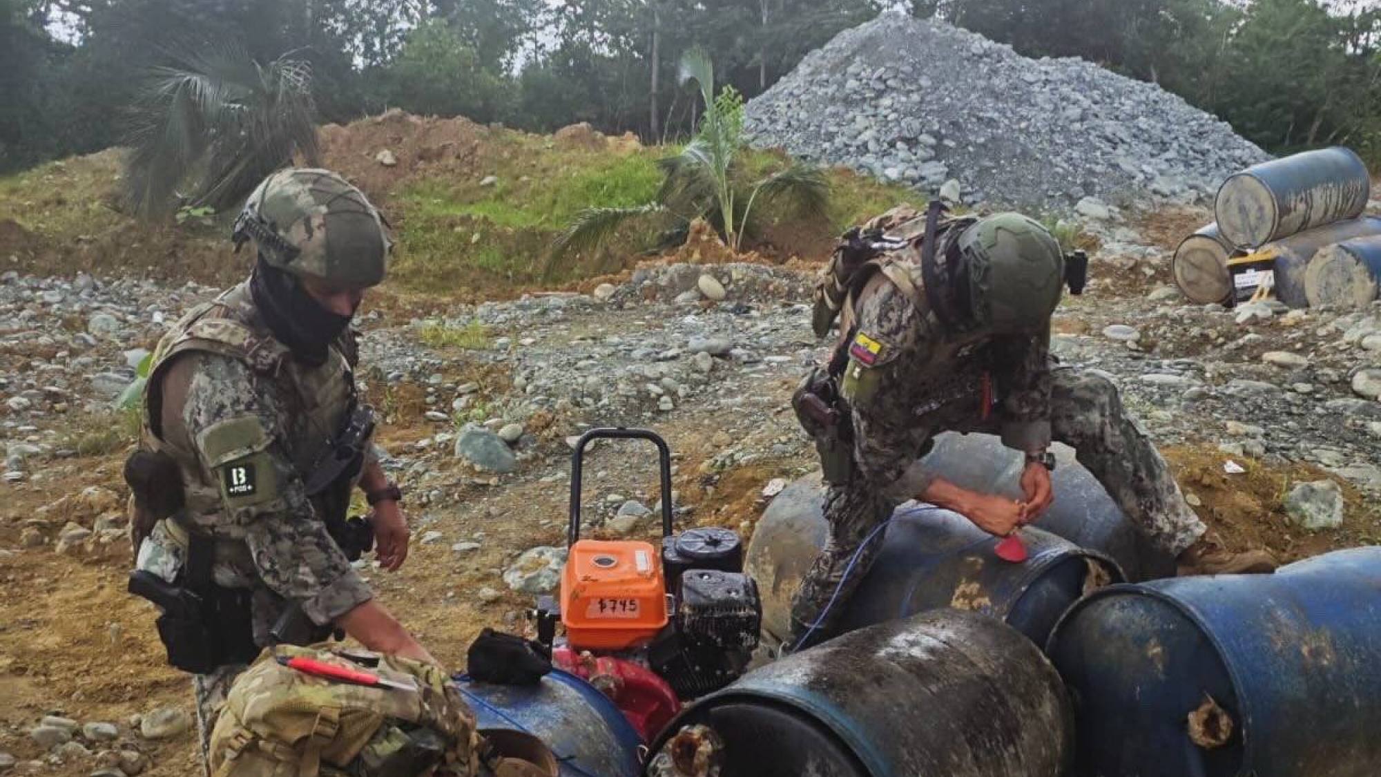 Inhabilitan campamento y maquinaria en operación contra mine