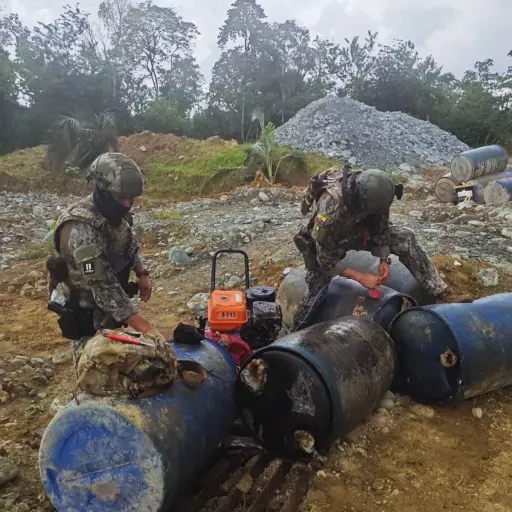 Inhabilitan campamento y maquinaria en operación contra minería ilegal en Esmeraldas