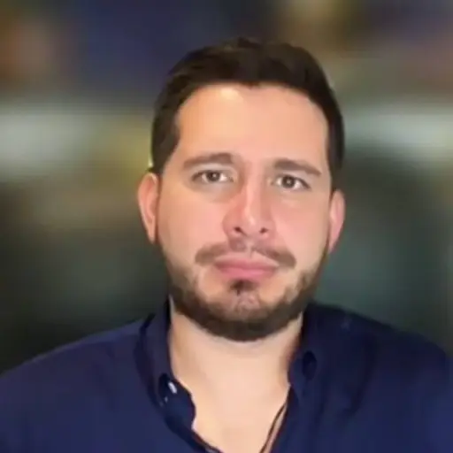 André Santos plantea sanciones contra la narcocultura y el reclutamiento de menores