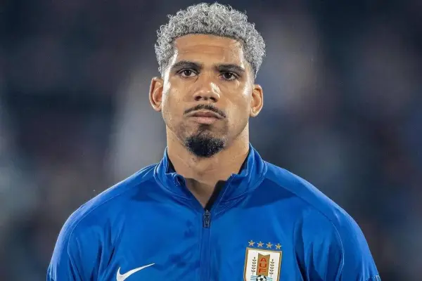 Araujo fue el fin de semana a España a acelerar su tratamiento de recuperación. ,IG: Ronald Araujo.