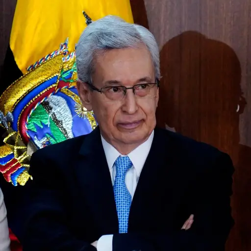 Noboa mantiene a Enrique Herrería como secretario jurídico tras aceptar continuidad en Carondelet