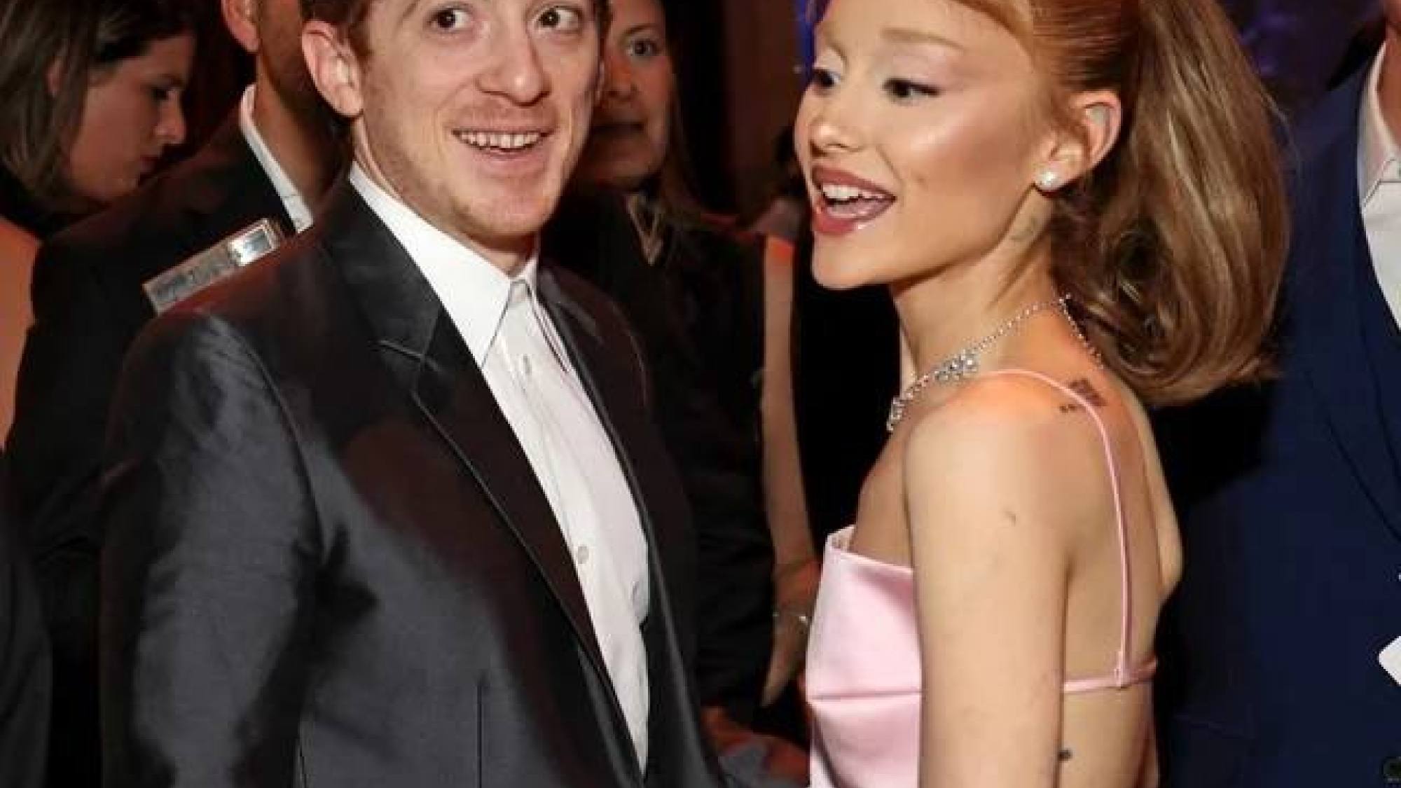 Ariana Grande y Ethan Slater habrían puesto fin a su relació