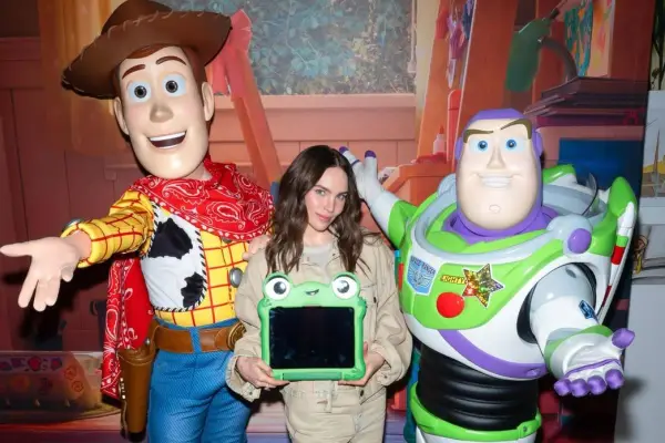 Belinda confirmó desde los estudios de Pixar que interpretará a Lilypad, la antagonista principal de Toy Story 5. ,Redes sociales