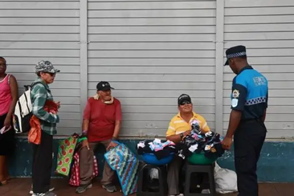La campaña de recuperación y ordenamiento del espacio público que impulsa la Alcaldía de Guayaquil 