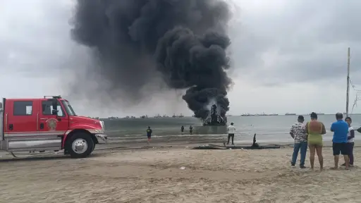 Incendio en Manta: la cadena de responsabilidades fallidas que costó más de 30 millones de dólares