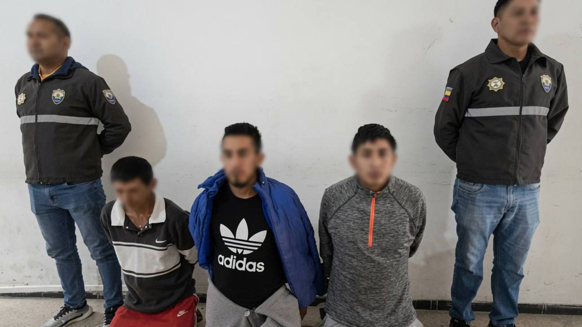 Dictan prisión preventiva para tres procesados por asesinato