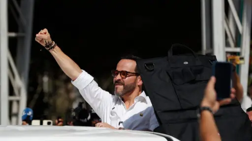 Un tribunal de Colombia ordena a De la Espriella retirar los símbolos patrios de su campaña presidencial