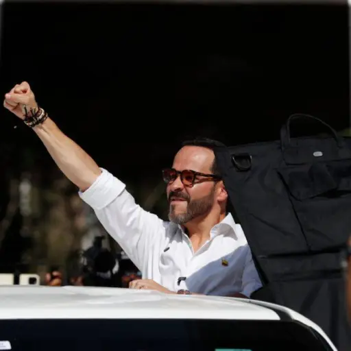 Un tribunal de Colombia ordena a De la Espriella retirar los símbolos patrios de su campaña presidencial