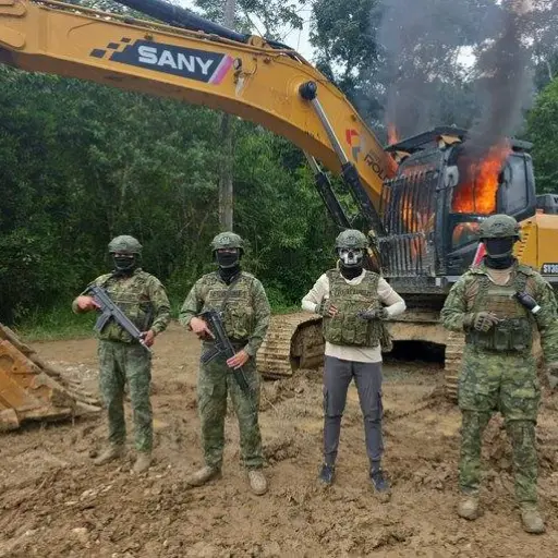 Inhabilitan maquinaria y campamento de minería ilegal en Gualaquiza  