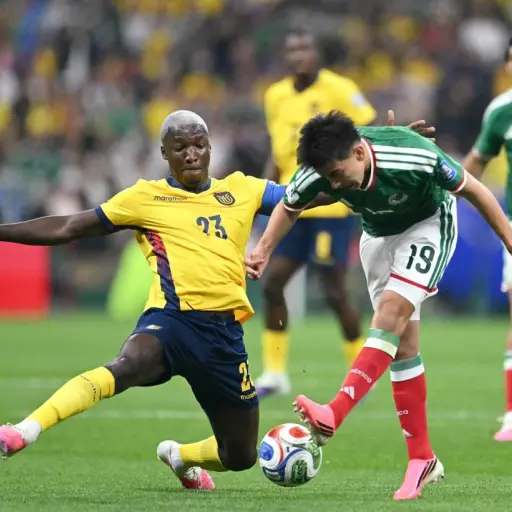 EN JUEGO: ¡México aumenta la ventaja! Con un contundente 2-0, los mexicanos dominan a Ecuador en el Estadio Azteca