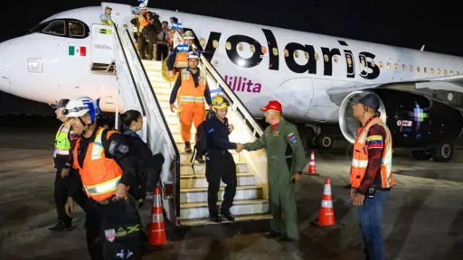 Venezuela recibe apoyo de rescatistas de 17 países tras doble terremoto que deja cientos de víctimas
