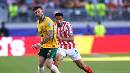 Paraguay está en lista de espera para 16avos de final y Australia avanza