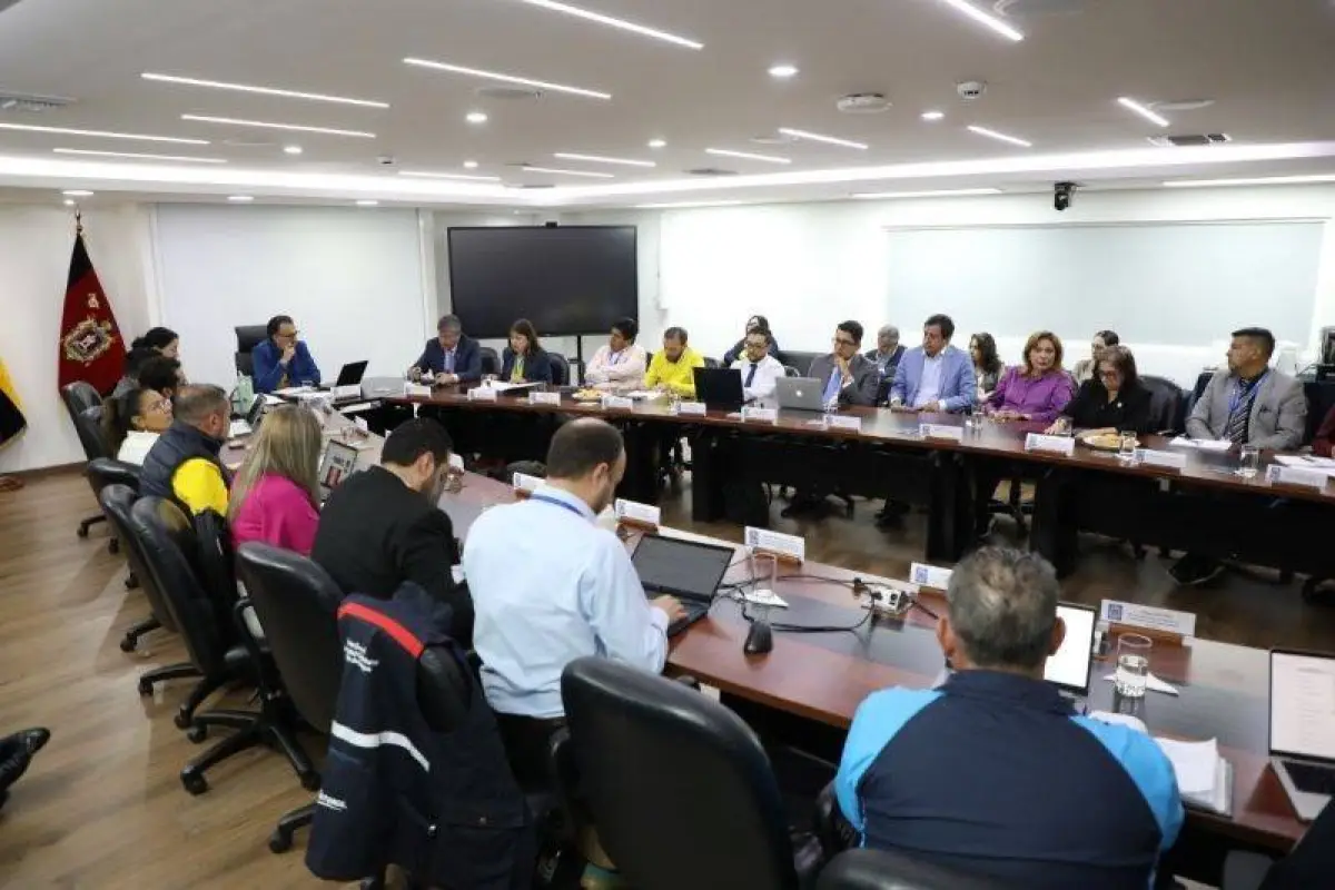 La reunión mantenida en Quito., Cortesía