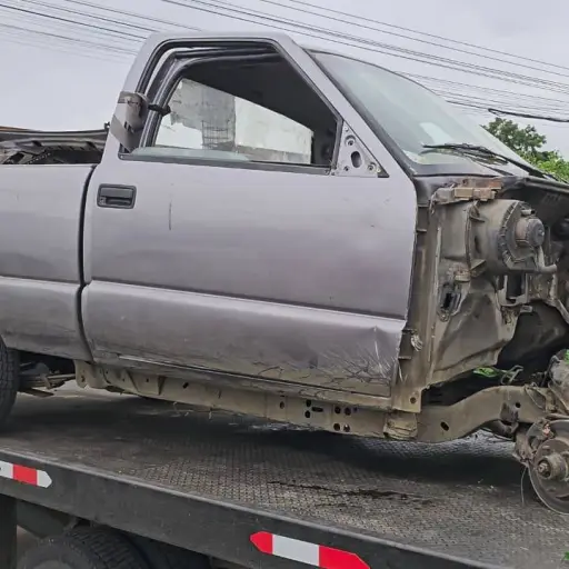 Tres vehículos con reportes vigentes por robo fueron recuperados por la Policía en Manta