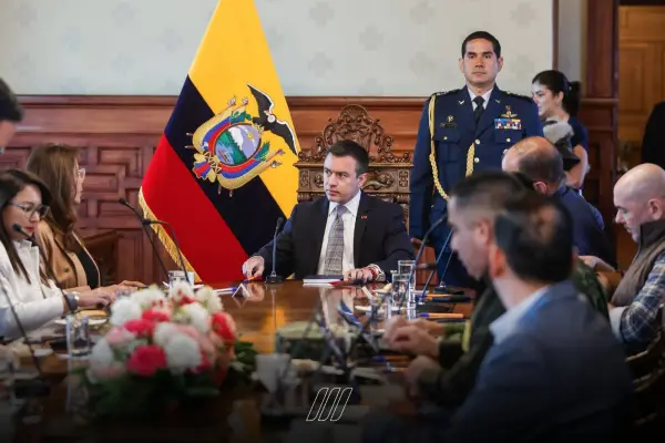 El presidente de Ecuador, Daniel Noboa, enfrenta un proceso de revocatoria en el CNE que la Presidencia califica como inconsistente.