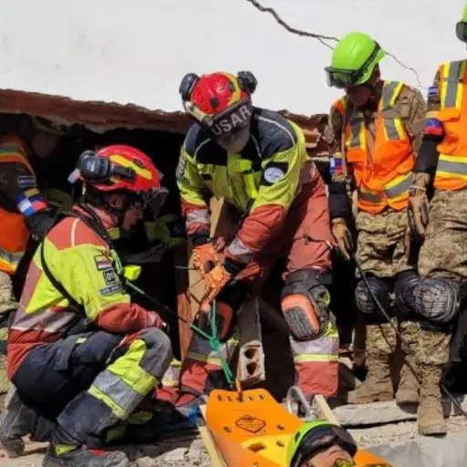 Ecuador habilita centros de acopio de donaciones para ayudar a familias afectadas por terremoto en Venezuela