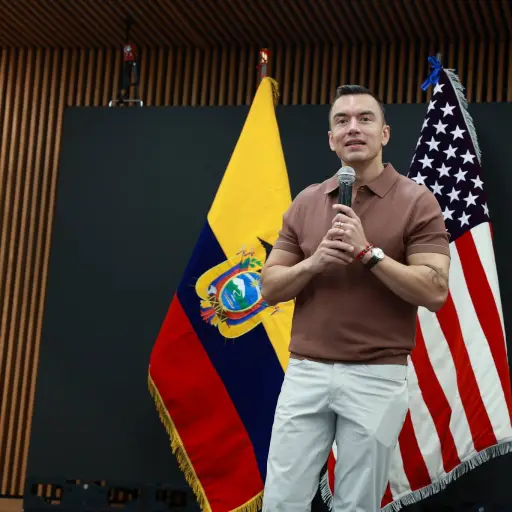 Daniel Noboa oficializa comitiva para su viaje a Paraguay por la Cumbre del Mercosur