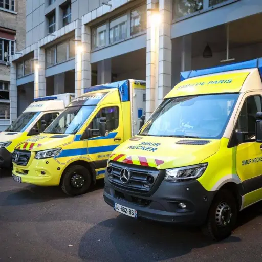 Francia confirma un positivo por ébola de un médico que regresó de una misión humanitaria en RDC