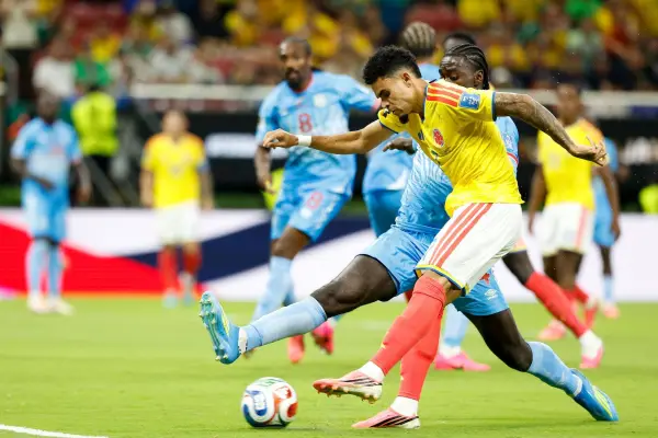 Colombia clasificó a los 16avos de final al superar a Congo