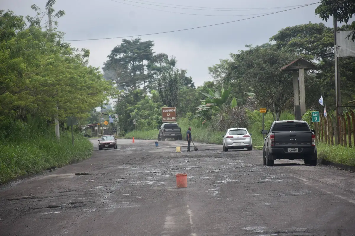 Así luce actualmente la carretera que conecta Santo Domingo con Los Bancos., Diario Centro