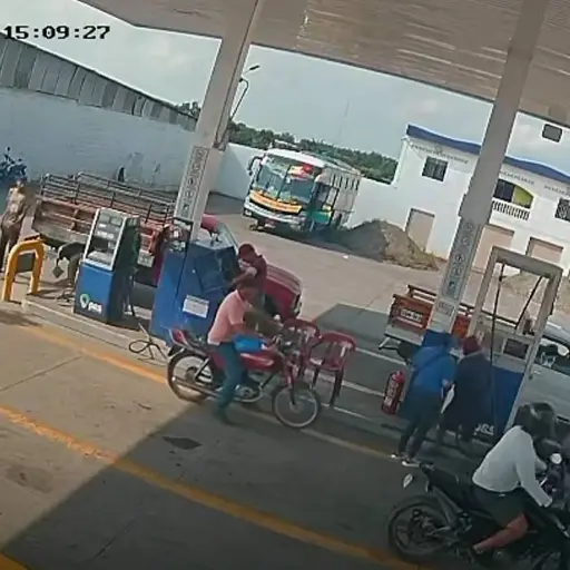 Tres sujetos armados asaltan estación de servicio en la vía Vinces–Babahoyo