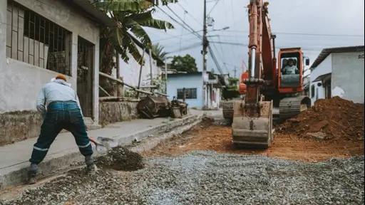 Guayaquil amplía la recuperación vial en la cooperativa Carlos Magno con obras en 20 calles