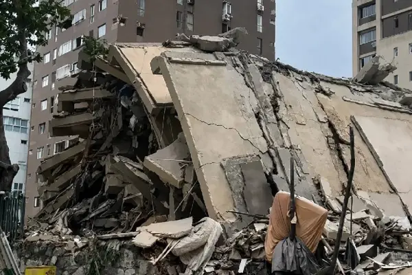Varios edificios se desplomaron en diferentes puntos de la capital Caracas, tras elterremoto reportado en Venezuela. ,Foto: Redes Sociales