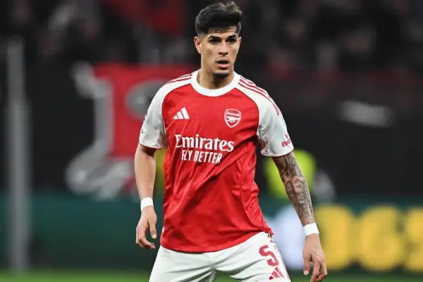 Piero Hincapié, defensa ecuatoriano, seguirá en Arsenal hasta el 2031
