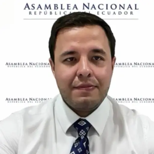Contratos mañosos dejaron candados legales que frenan la vialidad en Manabí