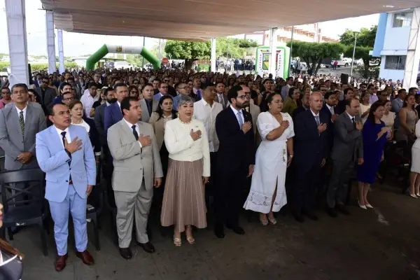 Autoridades locales y provinciales participaron de la sesión solemne por los 72 años de la UTM.