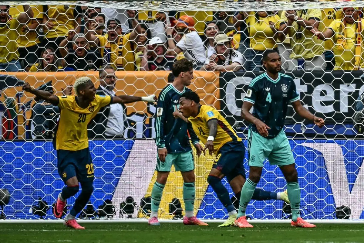Gonzalo Plata celebra tras marcar el segundo gol de su equipo durante el partido del Grupo E de la Copa Mundial de 2026 entre Ecuador y Alemania (Foto de Jewel SAMAD / AFP), Foto: AFP