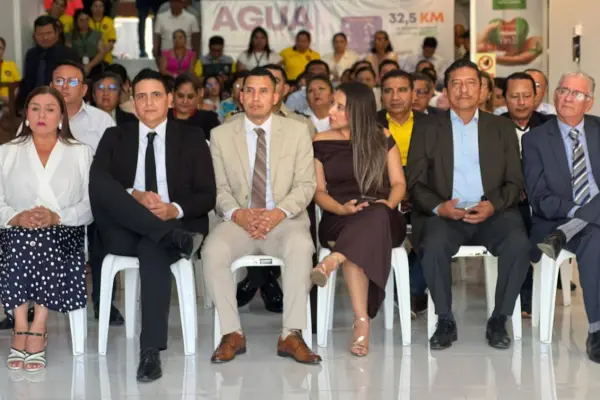 Los siete concejales de Jipijapa estuvieron en la sesión solemne. ,El Diario