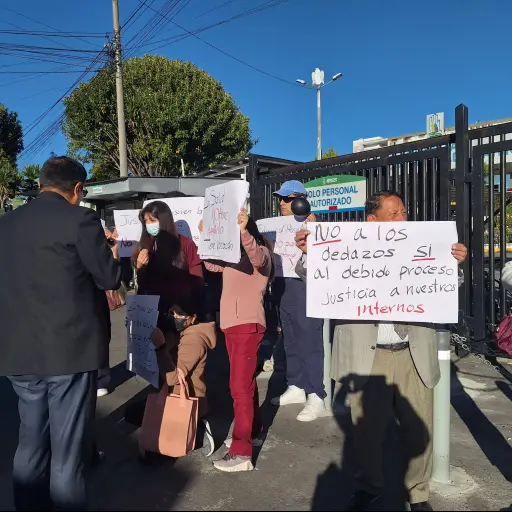 Gremio del Hospital Carlos Andrade Marín cuestiona separación de internos de Medicina y solicita transparencia en la medida adoptada