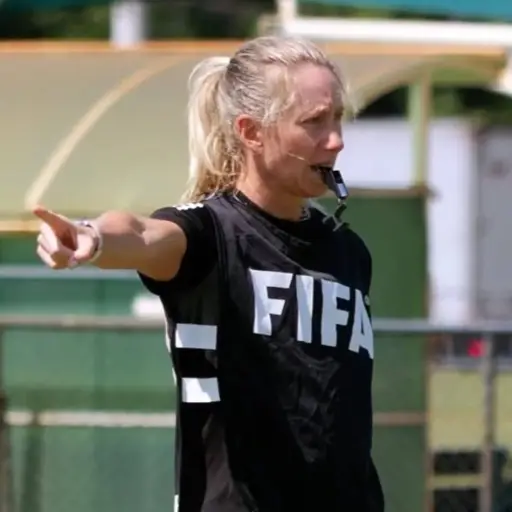 ¿Quién es Tori Penso, la árbitra que definirá el futuro de Ecuador ante Alemania en el Mundial?