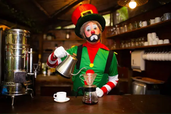 Diego Loaiza ‘Mister Coffee’ representará a Manta en el 15° Choco Festival Internacional de Payasos. ,El Diario
