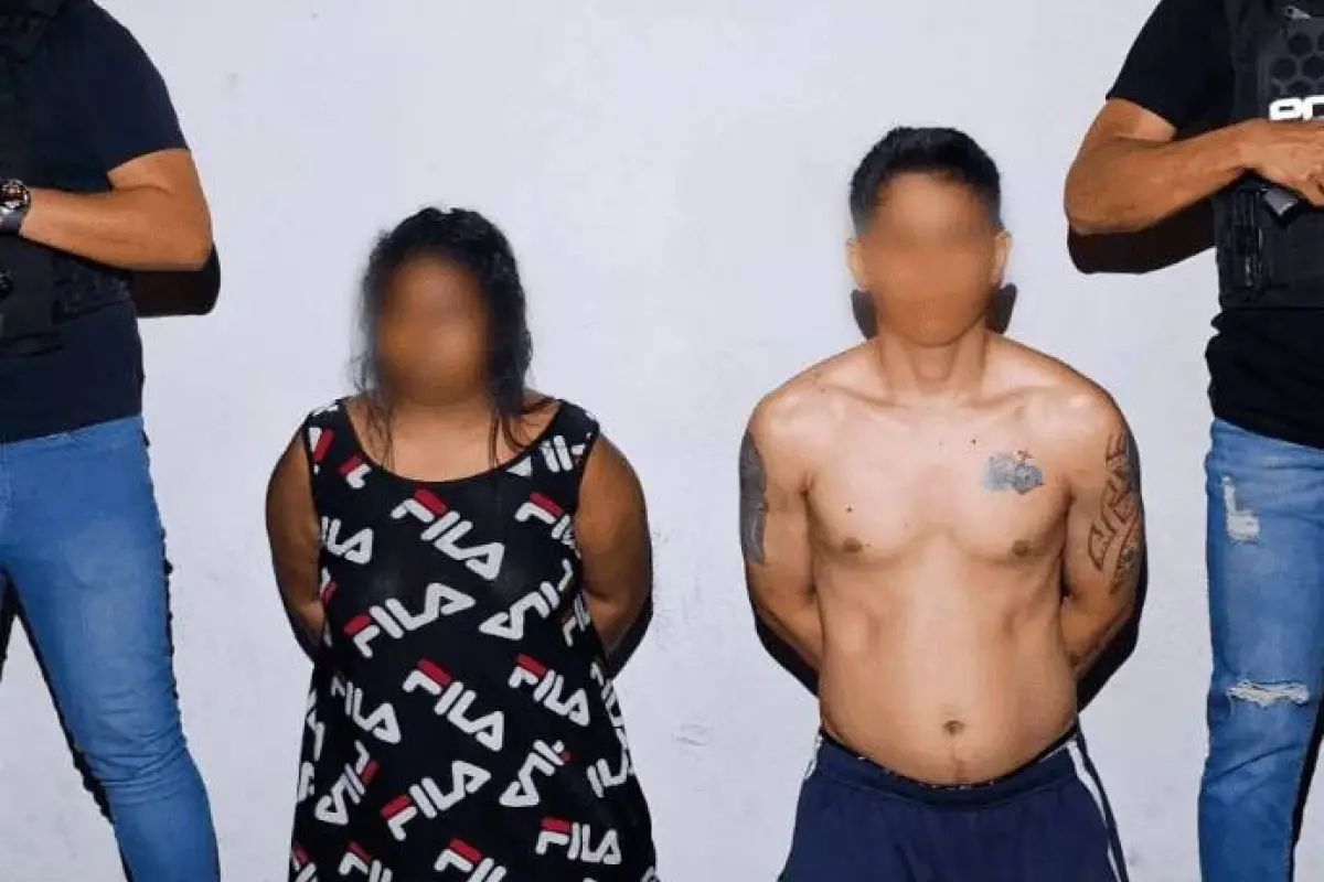 La pareja detenida quedó a disposición de las autoridades de justicia para su procesamiento., Foto: Policía Nacional