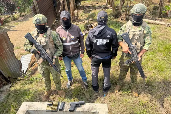Operativo en Santo Domingo permitió hallar pistola y municiones en lote baldío