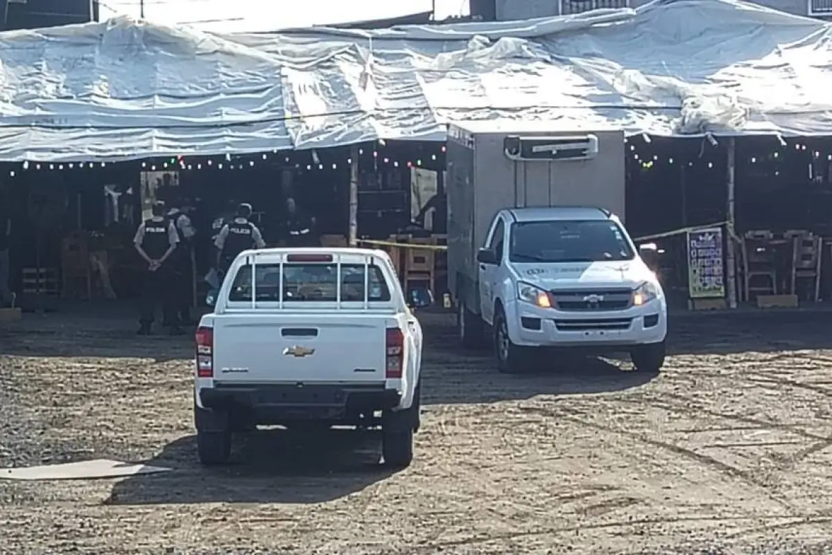 Agentes de la Policía llegaron al lugar para iniciar con las respectivas investigaciones de este doble crimen., Foto: El Diario