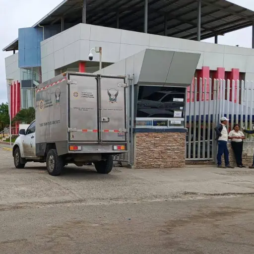 Tres cuerpos y una cabeza humana permanecen sin identificar en el Centro Forense de Manta  