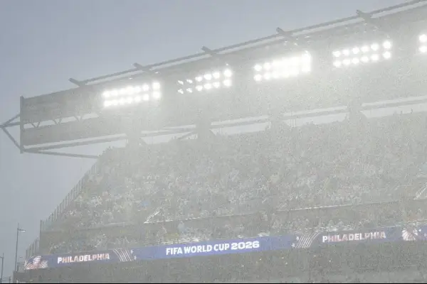 El estadio de Filadelfia fue evacuado por las autoridades mientras dure la tormenta eléctrica con fuerte lluvia. ,Foto: X FIFA