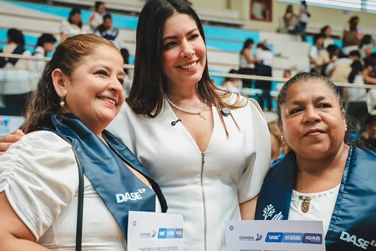 Más de 2.200 personas se graduaron en Guayaquil y estas son las habilidades que aprendieron