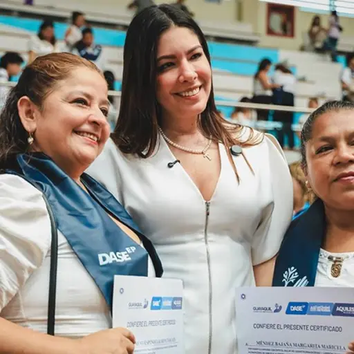 Más de 2.200 ciudadanos culminan tercera fase del programa “Guayaquil Ciudad Viva, Mente Activa”